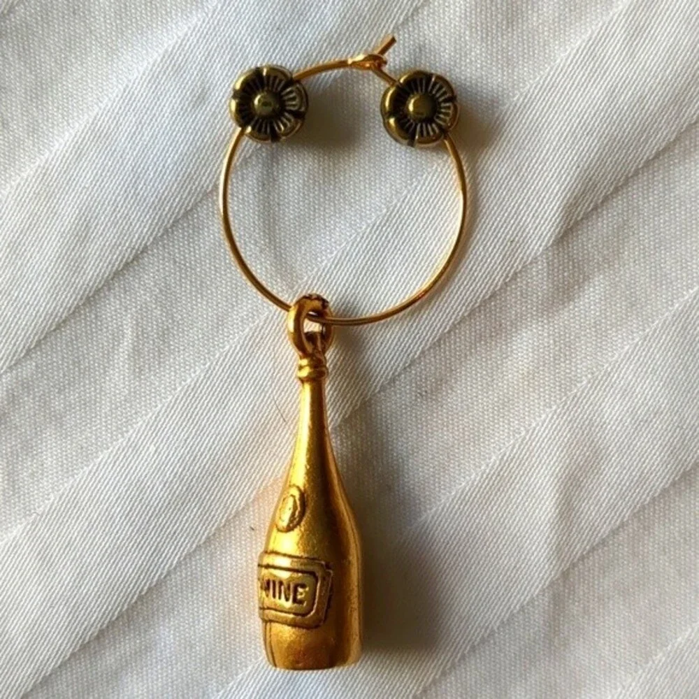 VTG Sur La TableThat Wine is Mine 6 Grapevine Wine Glass Charms NWT